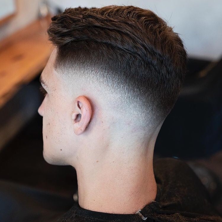 Textured crop with a tapered side fade